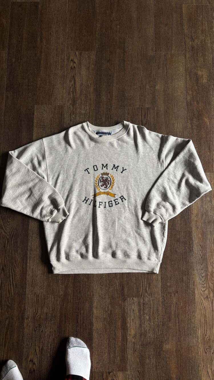 Vintage Tommy Hilfiger Crest Logo Sweatshirt Size Large